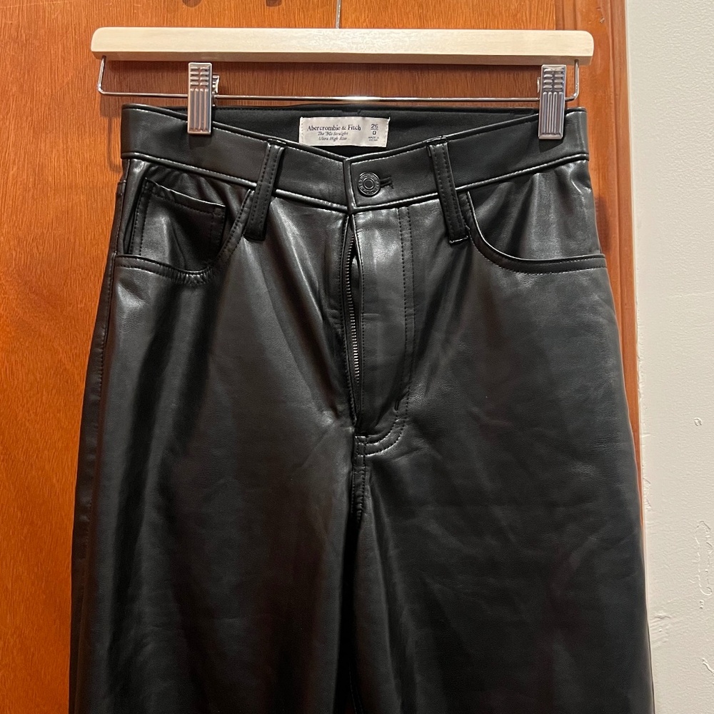 Abercrombie Leather Straight Pants 90 Ultra High Rise Curve Love Size 25/0